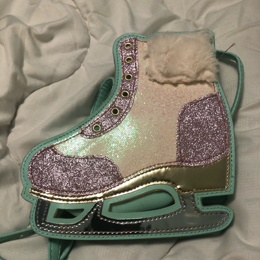 Cat & Jack Figure Skate Purse